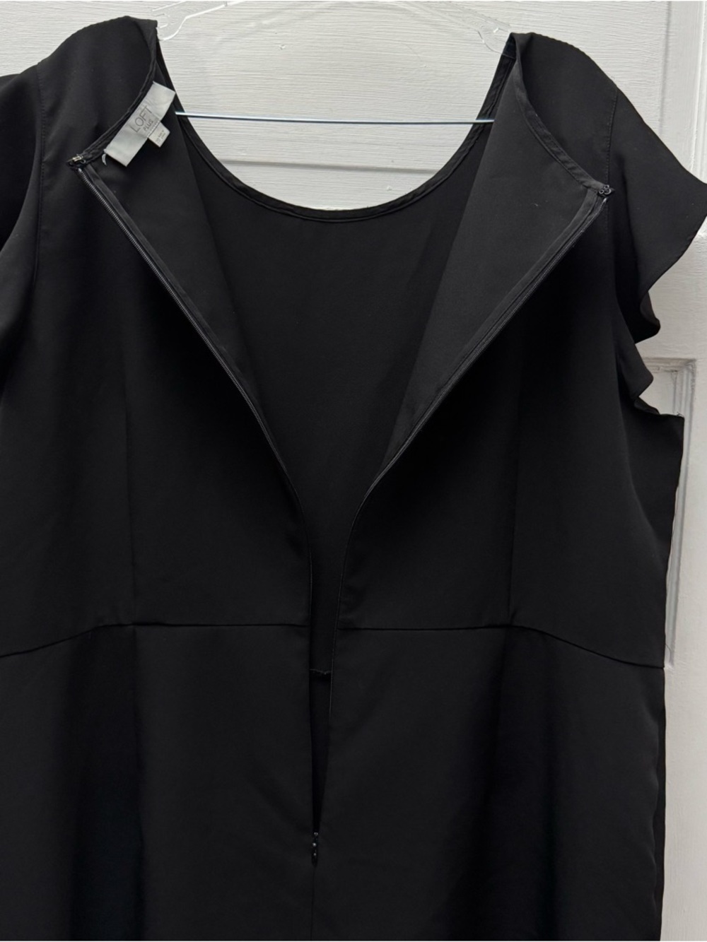 LOFT Plus Black Ruffle Sleeve Sheath Dress Size 20 Career Minimalist - Picture 4 of 7